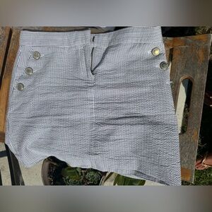 “Old-money” style J crew skirt